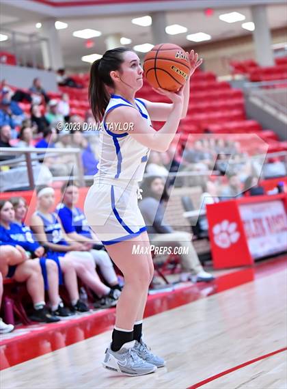 Thumbnail 2 in Huckabay vs. Walnut Springs (UIL 1A Region III Bi-District Playoff) photogallery.