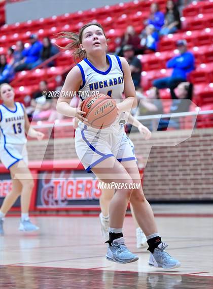 Thumbnail 3 in Huckabay vs. Walnut Springs (UIL 1A Region III Bi-District Playoff) photogallery.