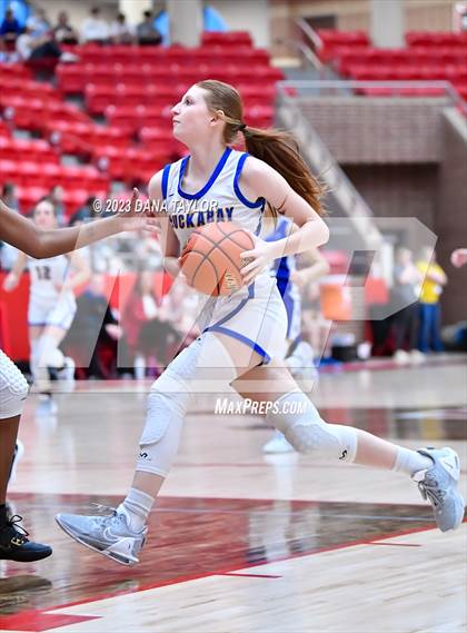 Thumbnail 3 in Huckabay vs. Walnut Springs (UIL 1A Region III Bi-District Playoff) photogallery.
