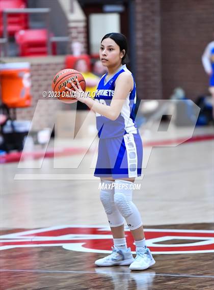 Thumbnail 3 in Huckabay vs. Walnut Springs (UIL 1A Region III Bi-District Playoff) photogallery.