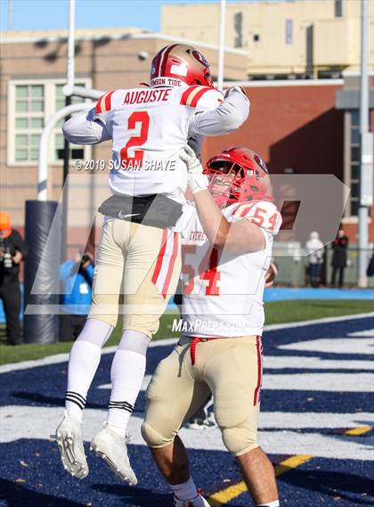 Thumbnail 2 in Everett vs. Central Catholic (MIAA Division 1 North Semifinal) photogallery.