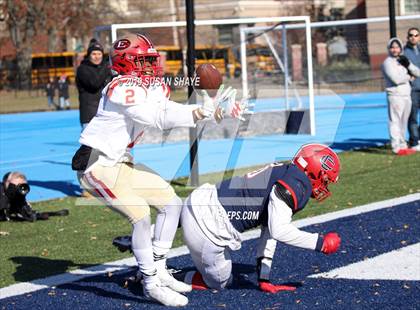 Thumbnail 2 in Everett vs. Central Catholic (MIAA Division 1 North Semifinal) photogallery.