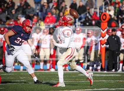 Thumbnail 3 in Everett vs. Central Catholic (MIAA Division 1 North Semifinal) photogallery.