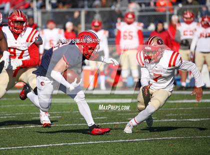 Thumbnail 1 in Everett vs. Central Catholic (MIAA Division 1 North Semifinal) photogallery.