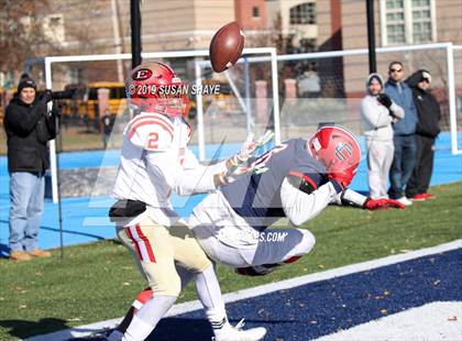Thumbnail 1 in Everett vs. Central Catholic (MIAA Division 1 North Semifinal) photogallery.
