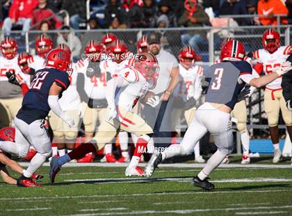 Thumbnail 2 in Everett vs. Central Catholic (MIAA Division 1 North Semifinal) photogallery.