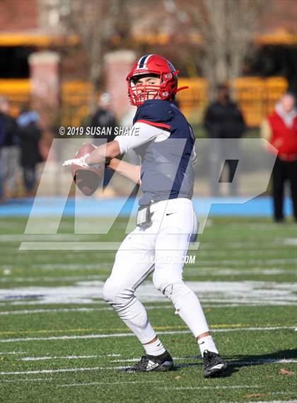 Thumbnail 3 in Everett vs. Central Catholic (MIAA Division 1 North Semifinal) photogallery.