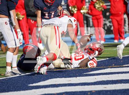 Thumbnail 2 in Everett vs. Central Catholic (MIAA Division 1 North Semifinal) photogallery.