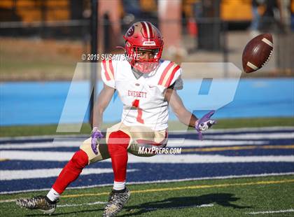 Thumbnail 3 in Everett vs. Central Catholic (MIAA Division 1 North Semifinal) photogallery.