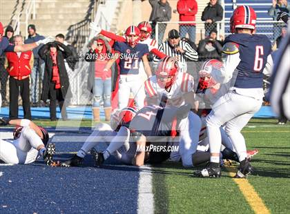 Thumbnail 1 in Everett vs. Central Catholic (MIAA Division 1 North Semifinal) photogallery.