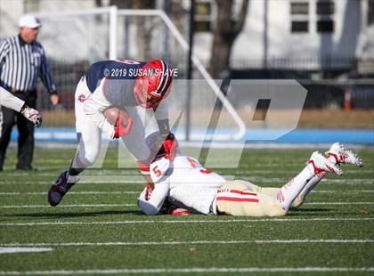 Thumbnail 1 in Everett vs. Central Catholic (MIAA Division 1 North Semifinal) photogallery.