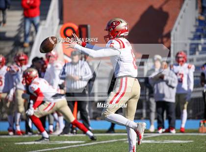 Thumbnail 2 in Everett vs. Central Catholic (MIAA Division 1 North Semifinal) photogallery.