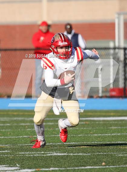 Thumbnail 1 in Everett vs. Central Catholic (MIAA Division 1 North Semifinal) photogallery.