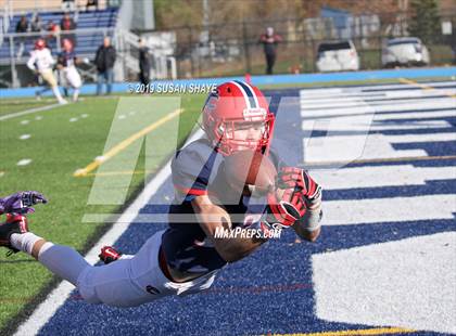 Thumbnail 3 in Everett vs. Central Catholic (MIAA Division 1 North Semifinal) photogallery.