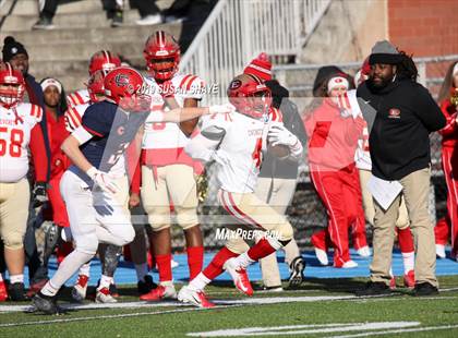 Thumbnail 3 in Everett vs. Central Catholic (MIAA Division 1 North Semifinal) photogallery.