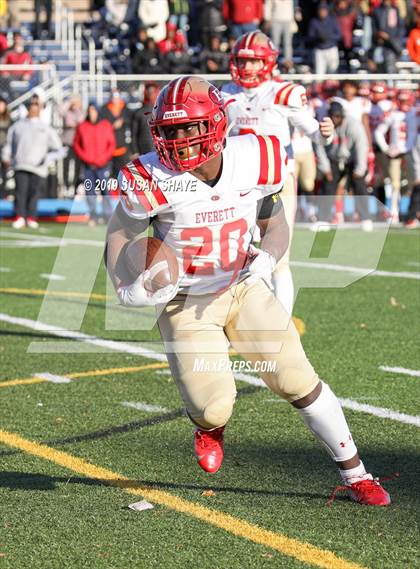 Thumbnail 1 in Everett vs. Central Catholic (MIAA Division 1 North Semifinal) photogallery.