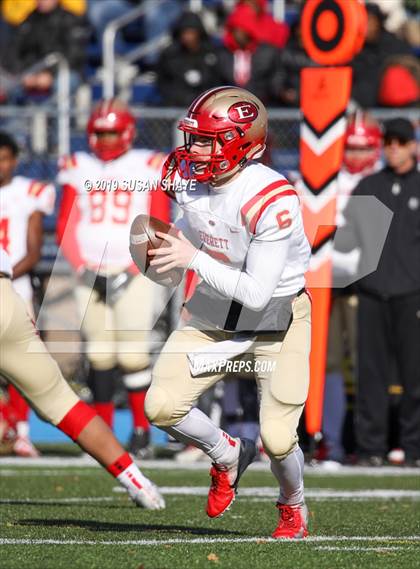 Thumbnail 1 in Everett vs. Central Catholic (MIAA Division 1 North Semifinal) photogallery.