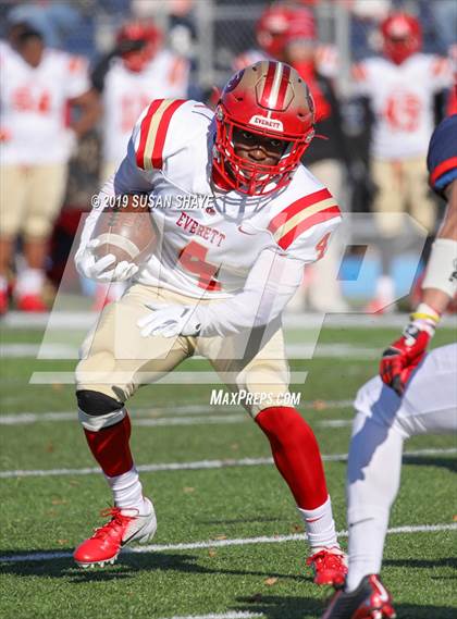 Thumbnail 1 in Everett vs. Central Catholic (MIAA Division 1 North Semifinal) photogallery.