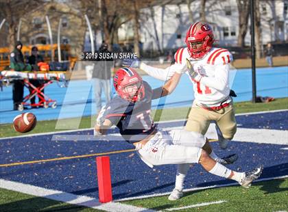 Thumbnail 2 in Everett vs. Central Catholic (MIAA Division 1 North Semifinal) photogallery.
