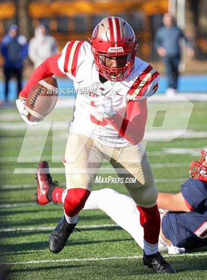 Thumbnail 3 in Everett vs. Central Catholic (MIAA Division 1 North Semifinal) photogallery.