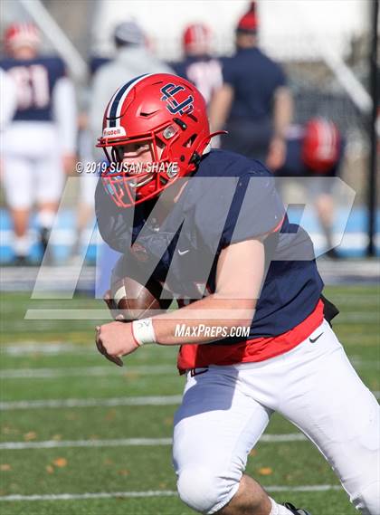Thumbnail 3 in Everett vs. Central Catholic (MIAA Division 1 North Semifinal) photogallery.