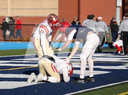 Thumbnail 2 in Everett vs. Central Catholic (MIAA Division 1 North Semifinal) photogallery.