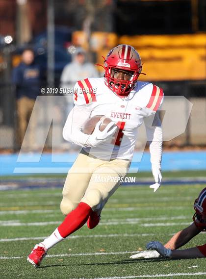 Thumbnail 3 in Everett vs. Central Catholic (MIAA Division 1 North Semifinal) photogallery.