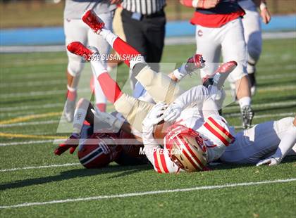 Thumbnail 3 in Everett vs. Central Catholic (MIAA Division 1 North Semifinal) photogallery.