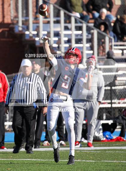 Thumbnail 3 in Everett vs. Central Catholic (MIAA Division 1 North Semifinal) photogallery.