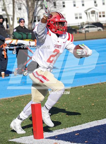 Thumbnail 2 in Everett vs. Central Catholic (MIAA Division 1 North Semifinal) photogallery.
