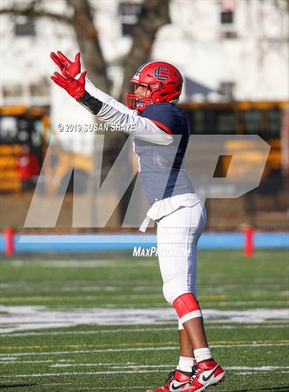 Thumbnail 2 in Everett vs. Central Catholic (MIAA Division 1 North Semifinal) photogallery.