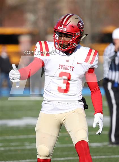 Thumbnail 1 in Everett vs. Central Catholic (MIAA Division 1 North Semifinal) photogallery.