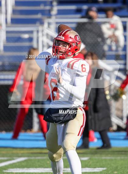 Thumbnail 2 in Everett vs. Central Catholic (MIAA Division 1 North Semifinal) photogallery.