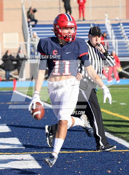 Thumbnail 1 in Everett vs. Central Catholic (MIAA Division 1 North Semifinal) photogallery.