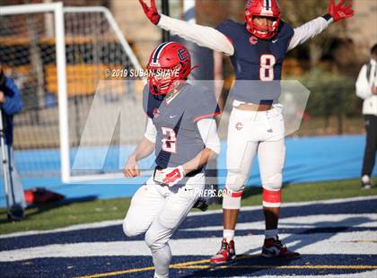 Thumbnail 1 in Everett vs. Central Catholic (MIAA Division 1 North Semifinal) photogallery.