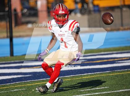 Thumbnail 2 in Everett vs. Central Catholic (MIAA Division 1 North Semifinal) photogallery.