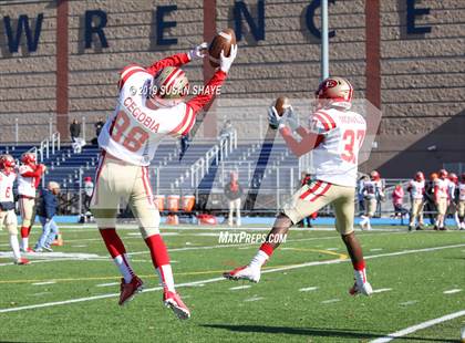 Thumbnail 1 in Everett vs. Central Catholic (MIAA Division 1 North Semifinal) photogallery.