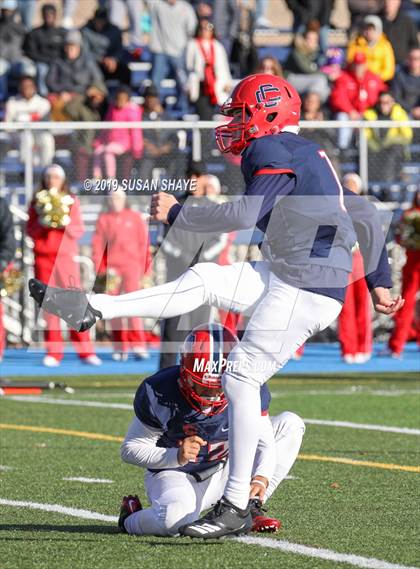 Thumbnail 1 in Everett vs. Central Catholic (MIAA Division 1 North Semifinal) photogallery.
