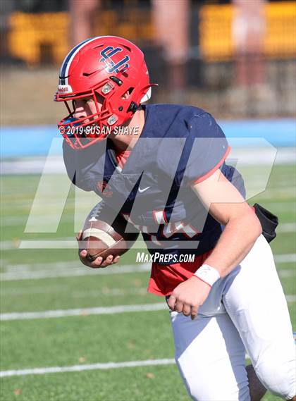 Thumbnail 2 in Everett vs. Central Catholic (MIAA Division 1 North Semifinal) photogallery.