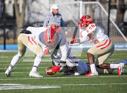 Thumbnail 2 in Everett vs. Central Catholic (MIAA Division 1 North Semifinal) photogallery.