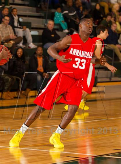 Thumbnail 1 in Washington-Lee vs Annandale (Wakefield Holiday Tournament) photogallery.