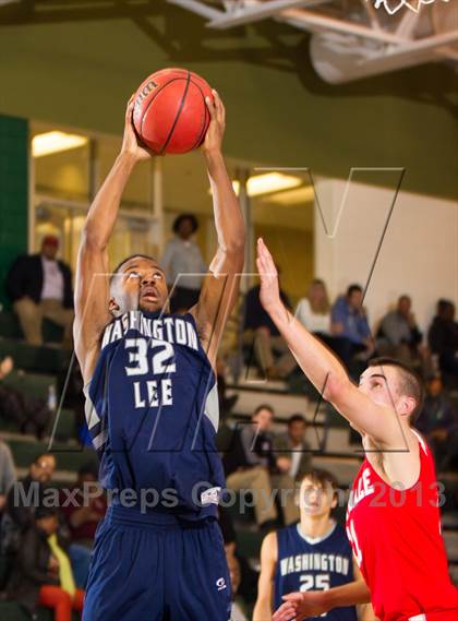Thumbnail 2 in Washington-Lee vs Annandale (Wakefield Holiday Tournament) photogallery.