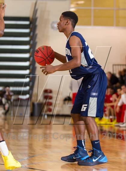 Thumbnail 2 in Washington-Lee vs Annandale (Wakefield Holiday Tournament) photogallery.