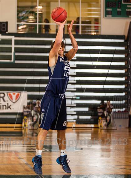 Thumbnail 2 in Washington-Lee vs Annandale (Wakefield Holiday Tournament) photogallery.