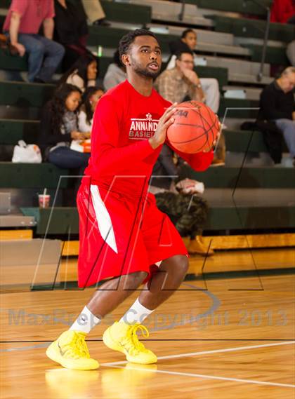 Thumbnail 3 in Washington-Lee vs Annandale (Wakefield Holiday Tournament) photogallery.
