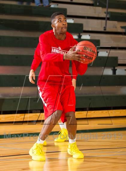 Thumbnail 2 in Washington-Lee vs Annandale (Wakefield Holiday Tournament) photogallery.