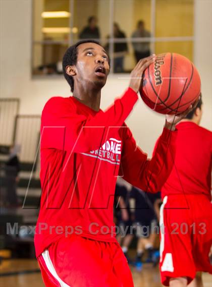 Thumbnail 2 in Washington-Lee vs Annandale (Wakefield Holiday Tournament) photogallery.