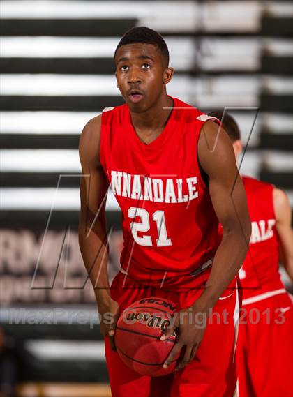 Thumbnail 2 in Washington-Lee vs Annandale (Wakefield Holiday Tournament) photogallery.