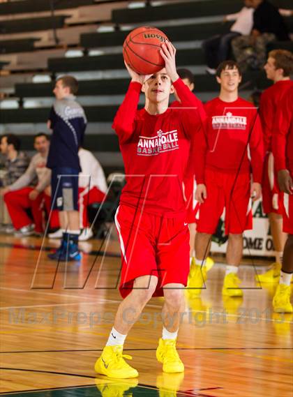 Thumbnail 3 in Washington-Lee vs Annandale (Wakefield Holiday Tournament) photogallery.