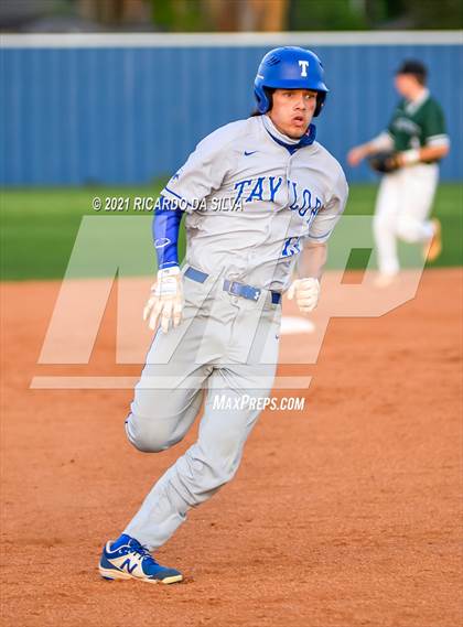Thumbnail 1 in Katy Taylor vs Mayde Creek photogallery.